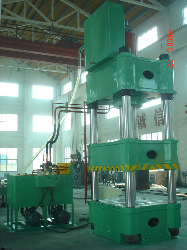 Automatyczna prasa hydrauliczna 4-kolumnowa Maszyna sterująca PLC 315 ton
