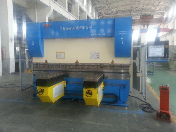 Automatyczna prasa hydrauliczna CNC WC67Y 160T Typ wyposażenia ekonomicznego