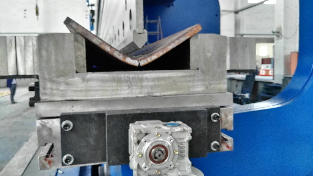 Napęd hydrauliczny CNC Tandem Prasa krawędziowa do dużych obciążeń