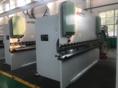 Chiny Prasa krawędziowa Fabryka Prasa krawędziowa 5 mm z blachy aluminiowej Dostosowana