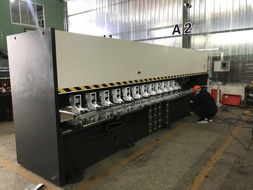 Specjalna maszyna do rowkowania blachy CNC V 4-osiowa dekoracja ze stali nierdzewnej