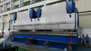 Szybkość 1500Tony CNC Tandem Prasowa Maszyna hamulcowa 400mm Uderzenie 300mm Otwarta wysokość