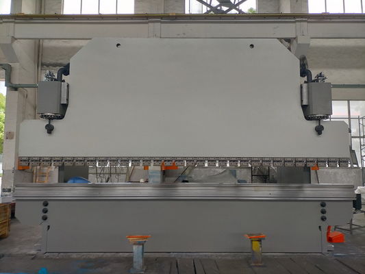 kupować Prasa krawędziowa CNC hydrauliczna z maksymalnym skokiem 200 mm, mocą silnika od 5,5 kW do 55 kW i wymiarami 7000x2000x2500 mm do obróbki metali online manufacture