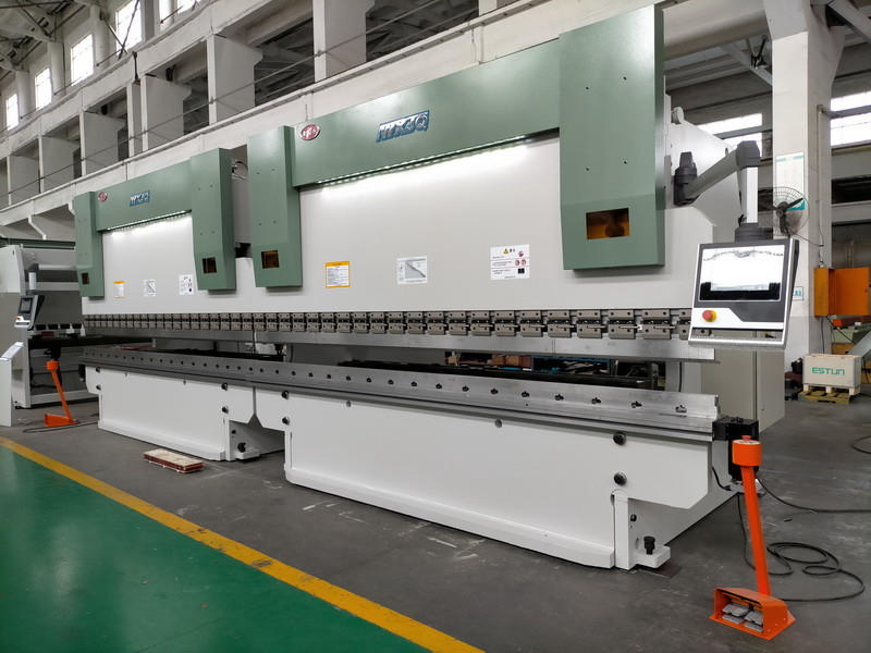 4000 m długości CNC Tandem Press Brake Machine Tool Single V Bottom Die Bend 5mm Sheet