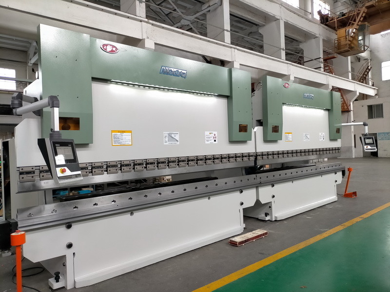4000 m długości CNC Tandem Press Brake Machine Tool Single V Bottom Die Bend 5mm Sheet