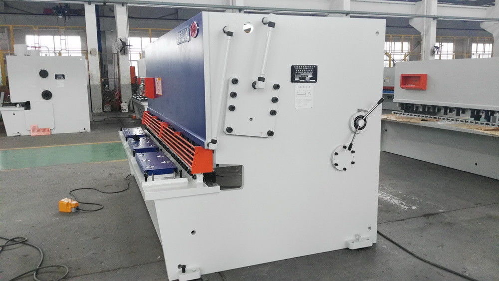 Automatyczna maszyna do cięcia hydraulicznego o grubości 16 mm