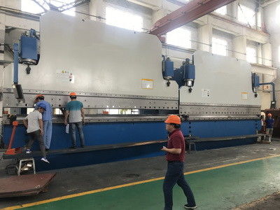 Automatyczny CNC Tandem Press Brake 3000 Tons Długość stołu 12000mm Zgięcie 20mm Sheet
