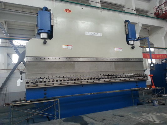 CNC Hydraulic Press Brake z 400KN Max ciśnienie 175° Max kąt gięcia i 6000mm Max długość gięcia dla blachy metalowej