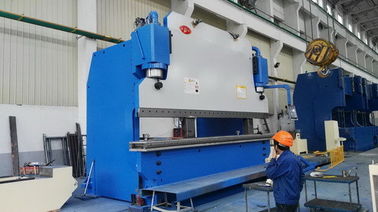 400T Silny hydrauliczny hamulca 7m Długość grubość 8mm Metalowe blachy gięcia